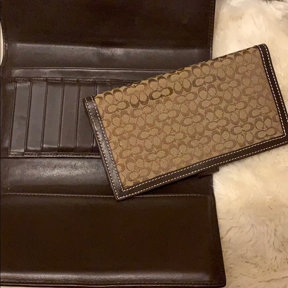 Coach Wallet - Picture 3 of 7